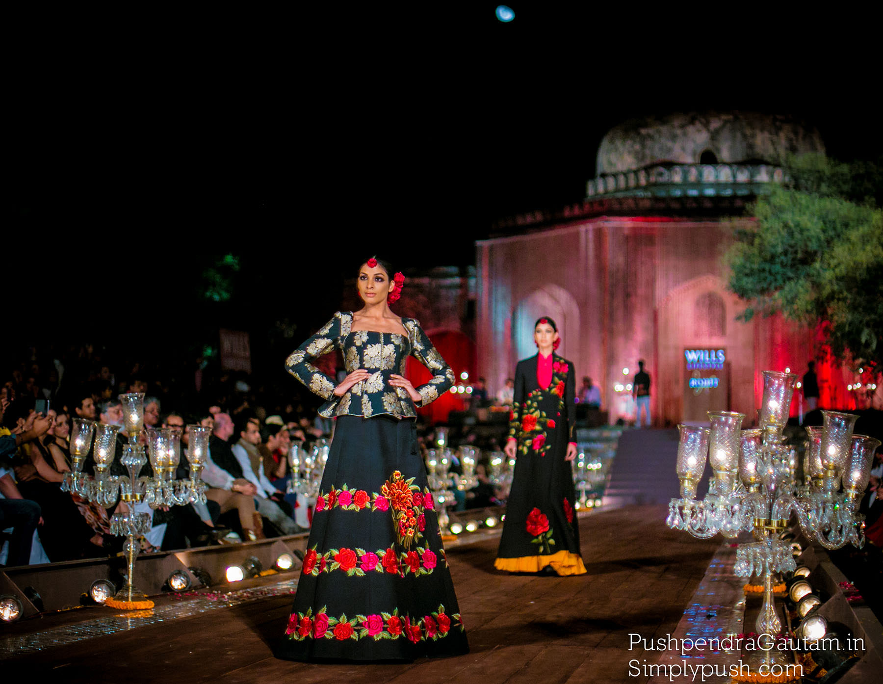 Rohit-bal-grand-finale-wifwss15-quli-khan-tomb-mehrauli-kutub-minar-show-at-wills-lifestyle-india-fashion-week-ss15-Rohit-bal-fashion-show-india-at-wills-india-fashion-week-pushpendragautam-pics-event-photographer-india